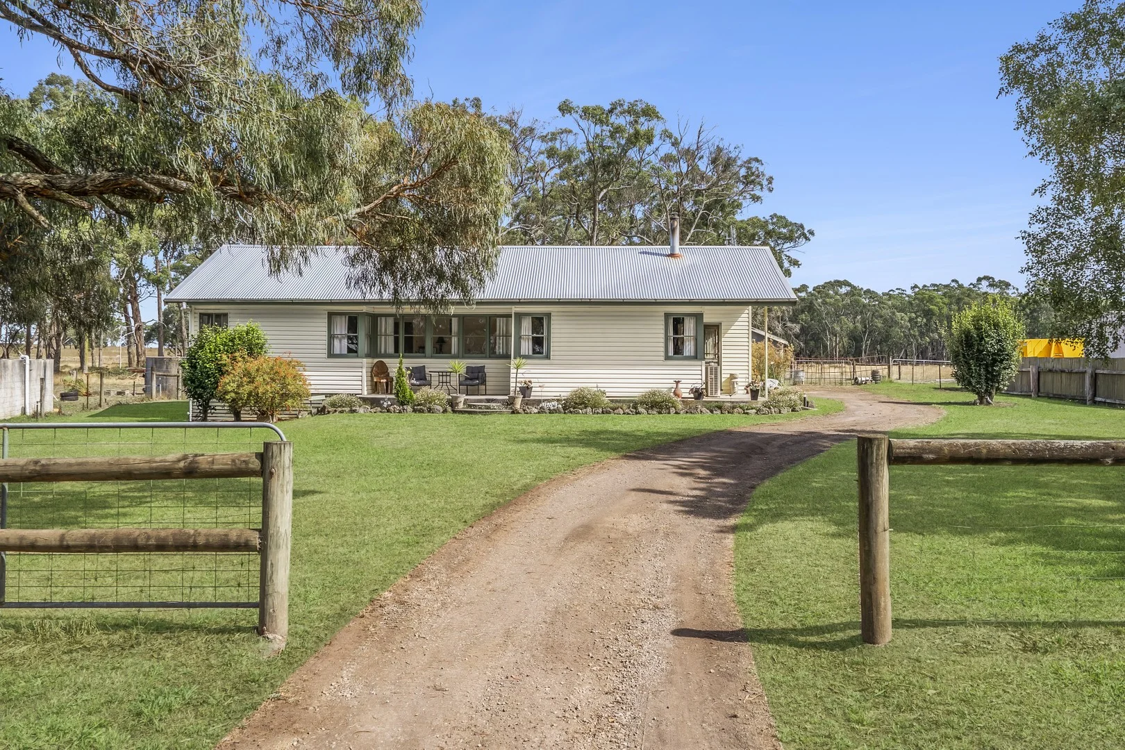 150 Flannagans Road, Irrewillipe East VIC 3249