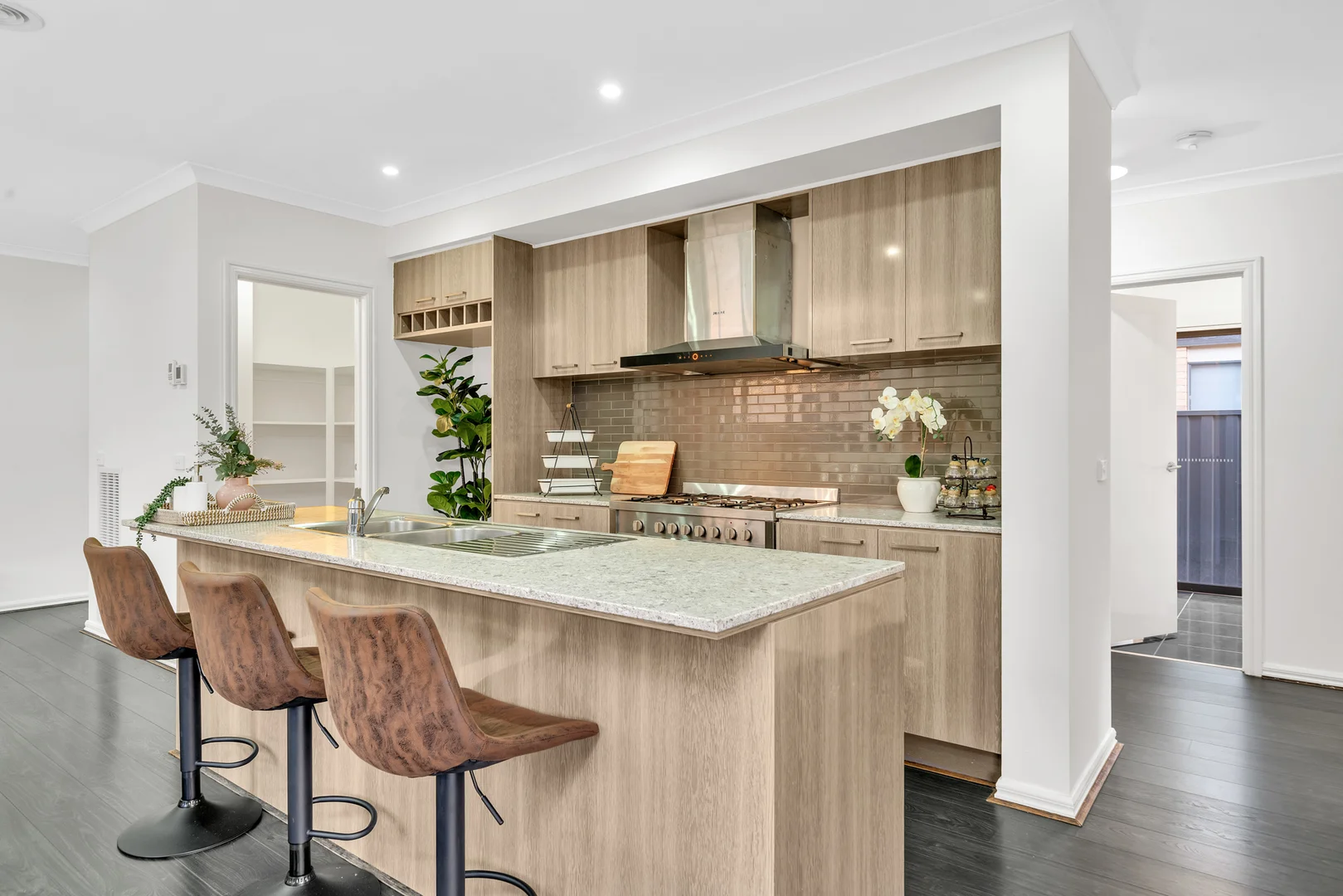 15 Orvalia Road, Manor Lakes VIC 3024 photo 5
