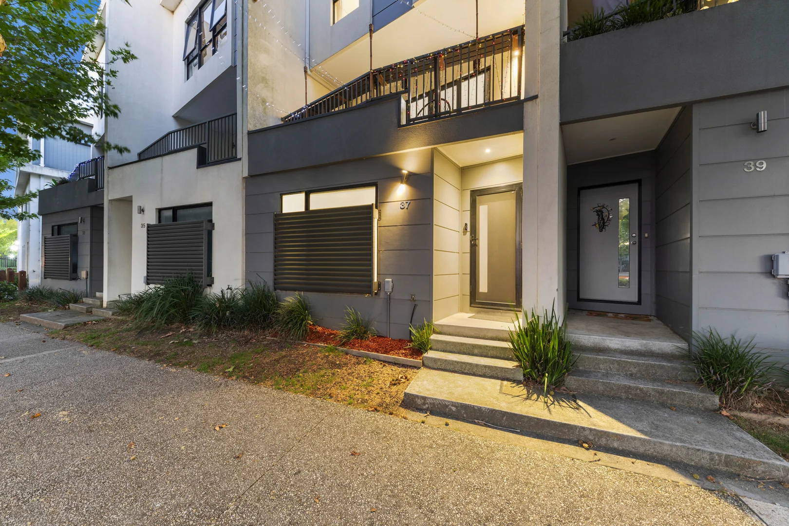 Additional image 3 of 37 Lakeside Boulevard, Pakenham VIC 3810