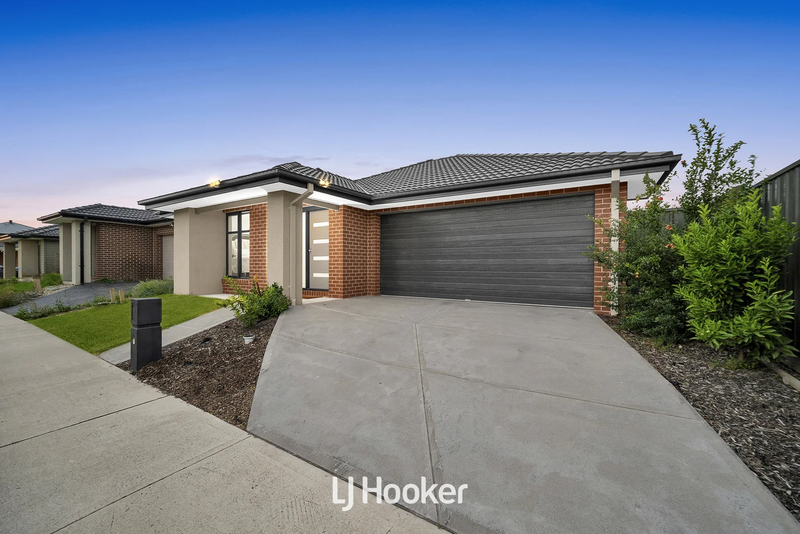 Additional image 3 of 11 Carnelian Circuit, Clyde North VIC 3978