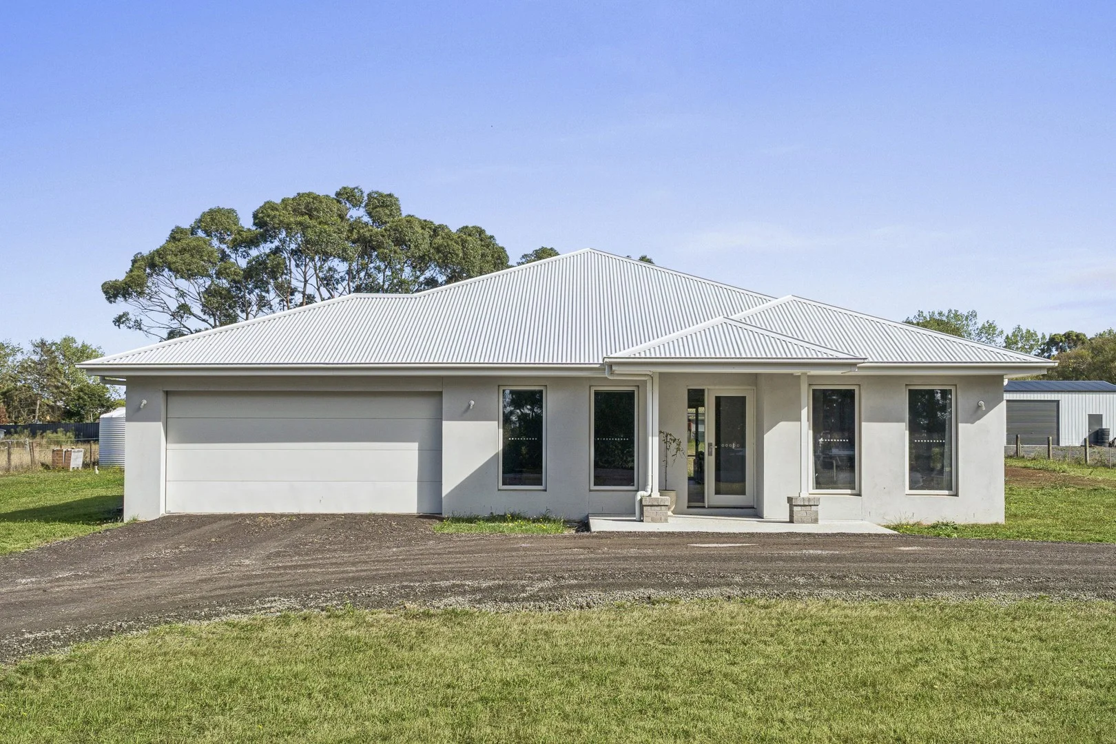 44 Mills Road, Cobden VIC 3266