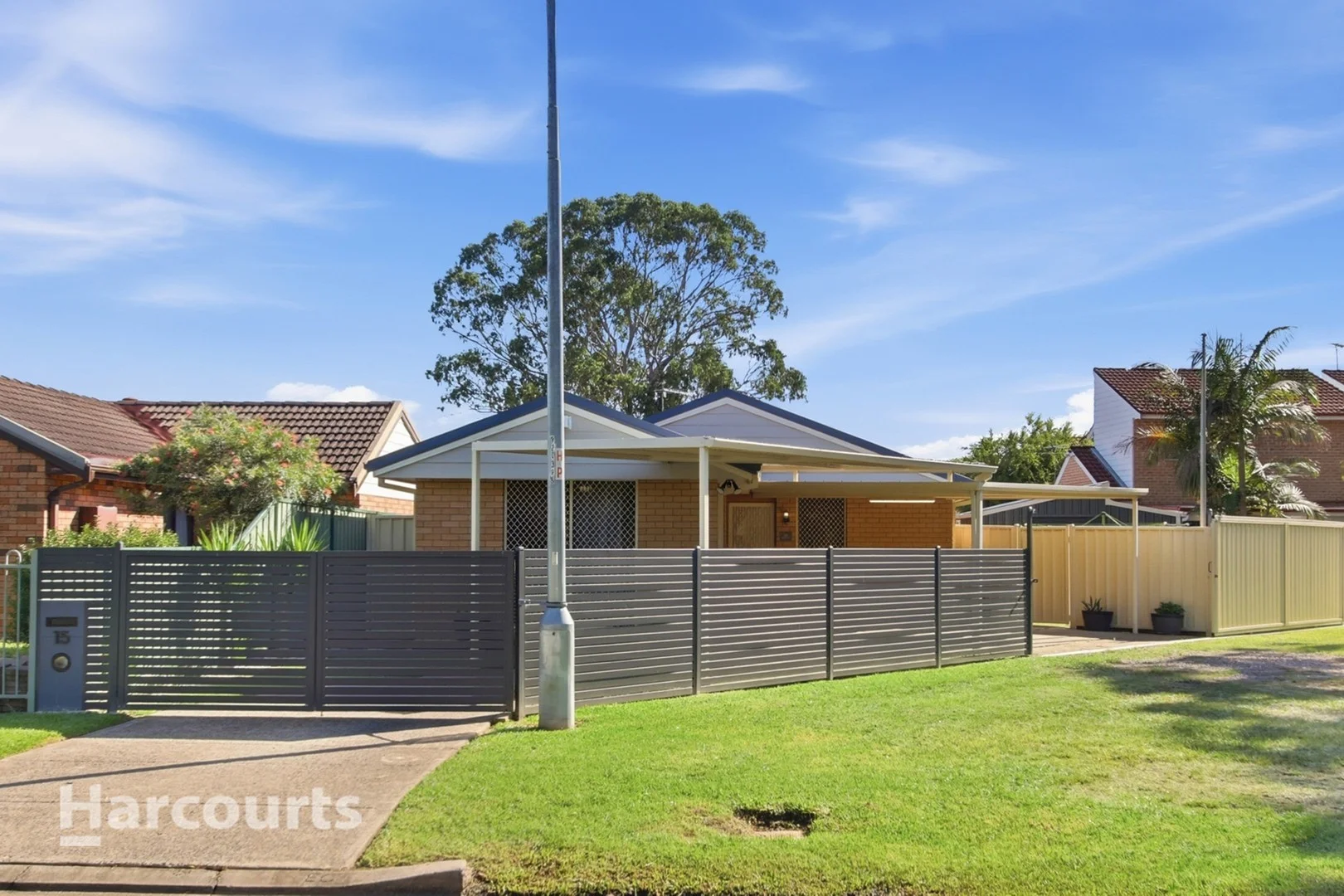 15 Rangers Road, St Helens Park NSW 2560