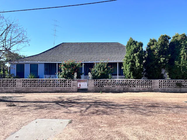 102 Harper Street, Beverley WA 6304