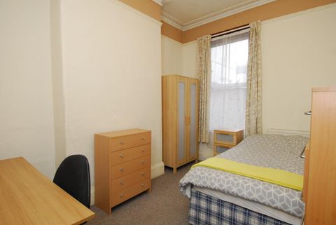 Eton Place, Plymouth PL1