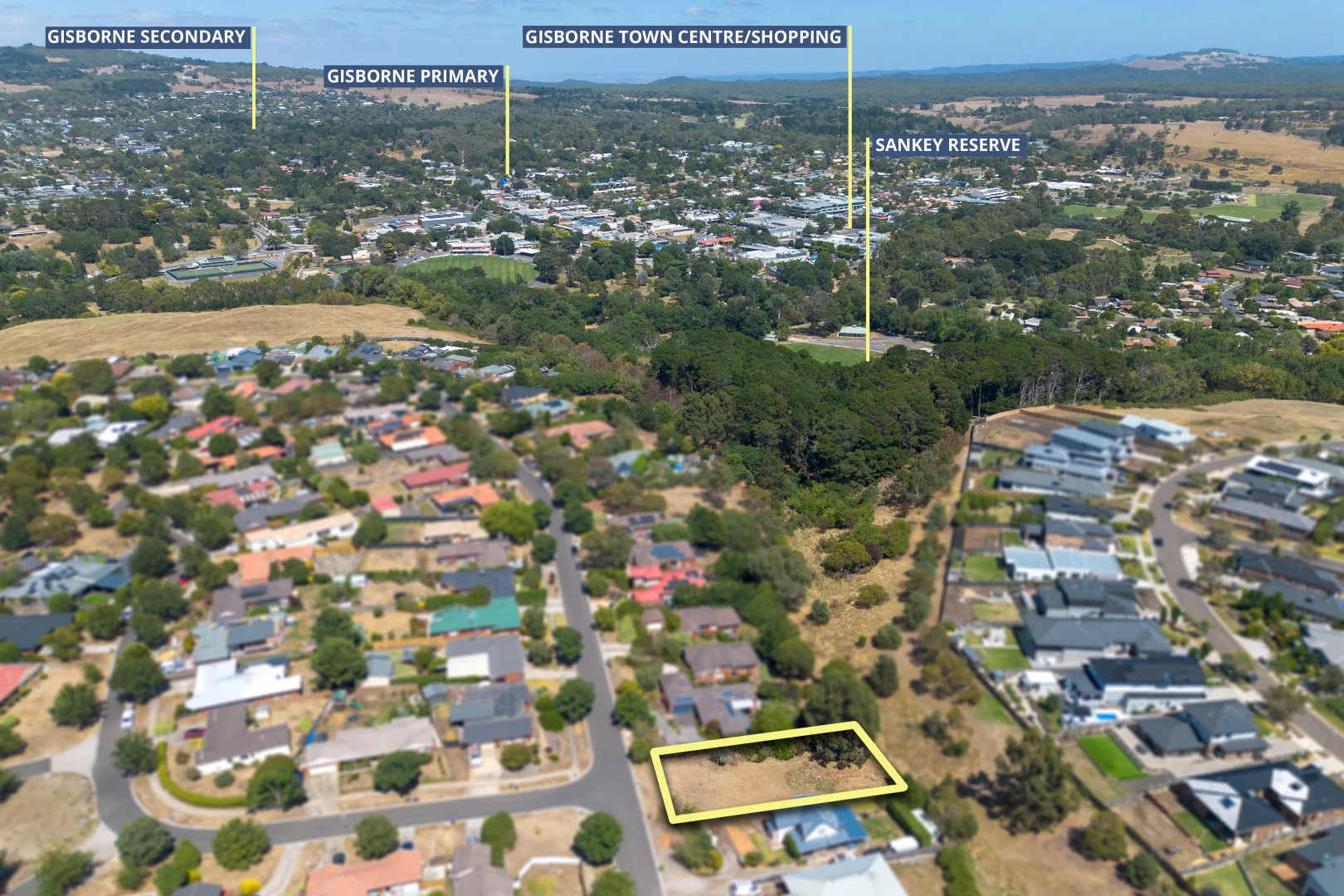 57 The Boulevard, Gisborne VIC 3437 photo 2