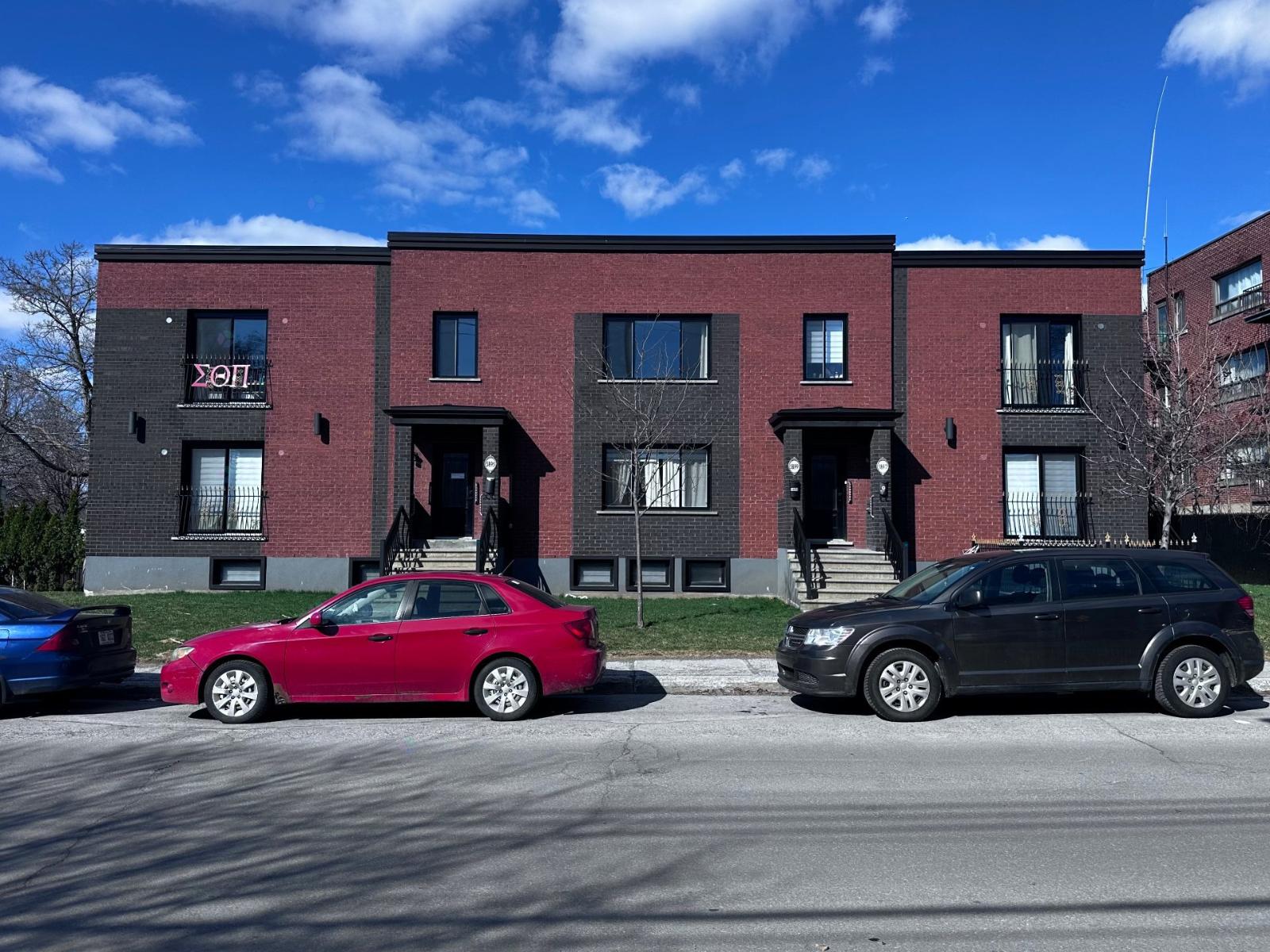 5897 Av. de Westbury