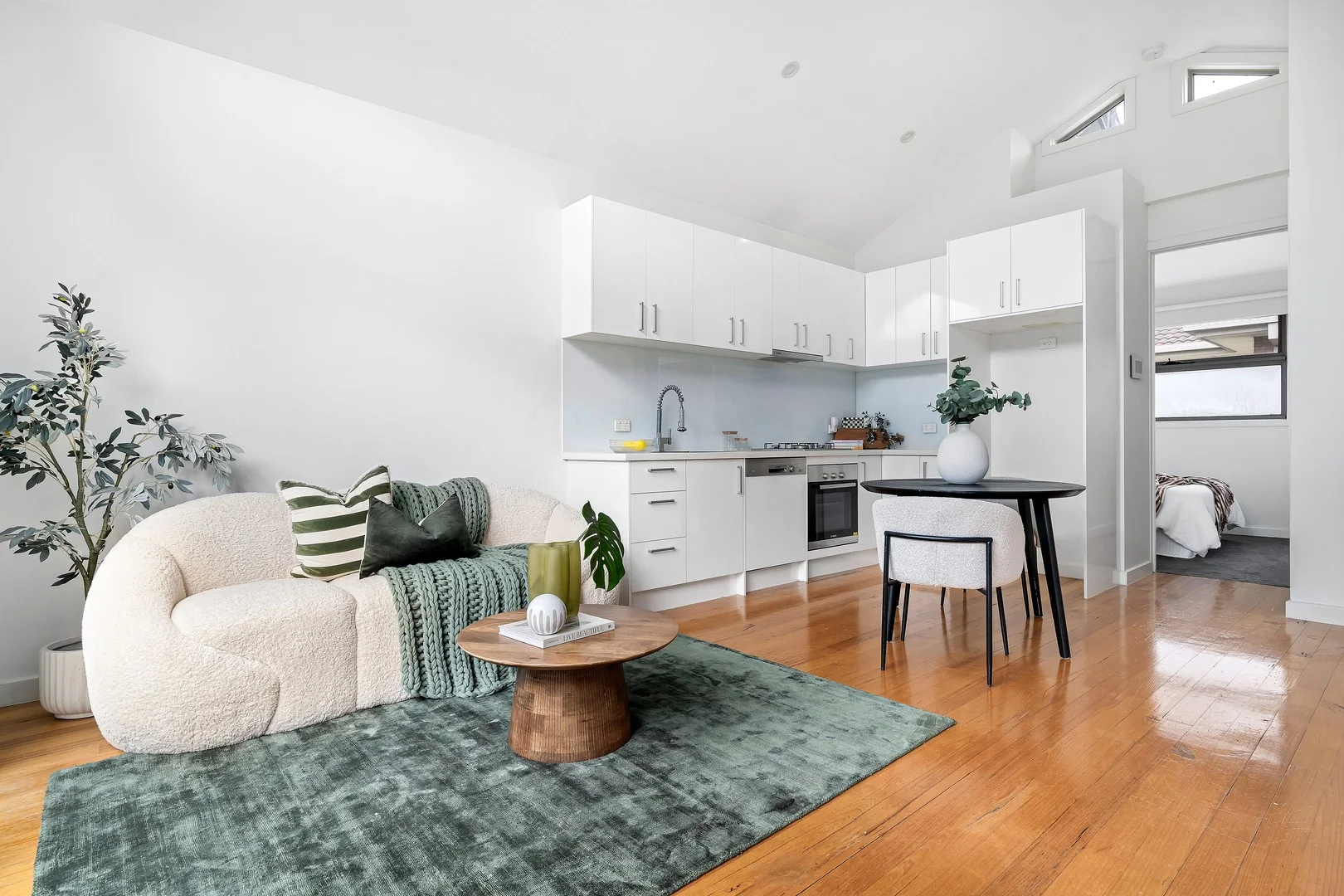 2/3 Sutherland Street, Coburg VIC 3058