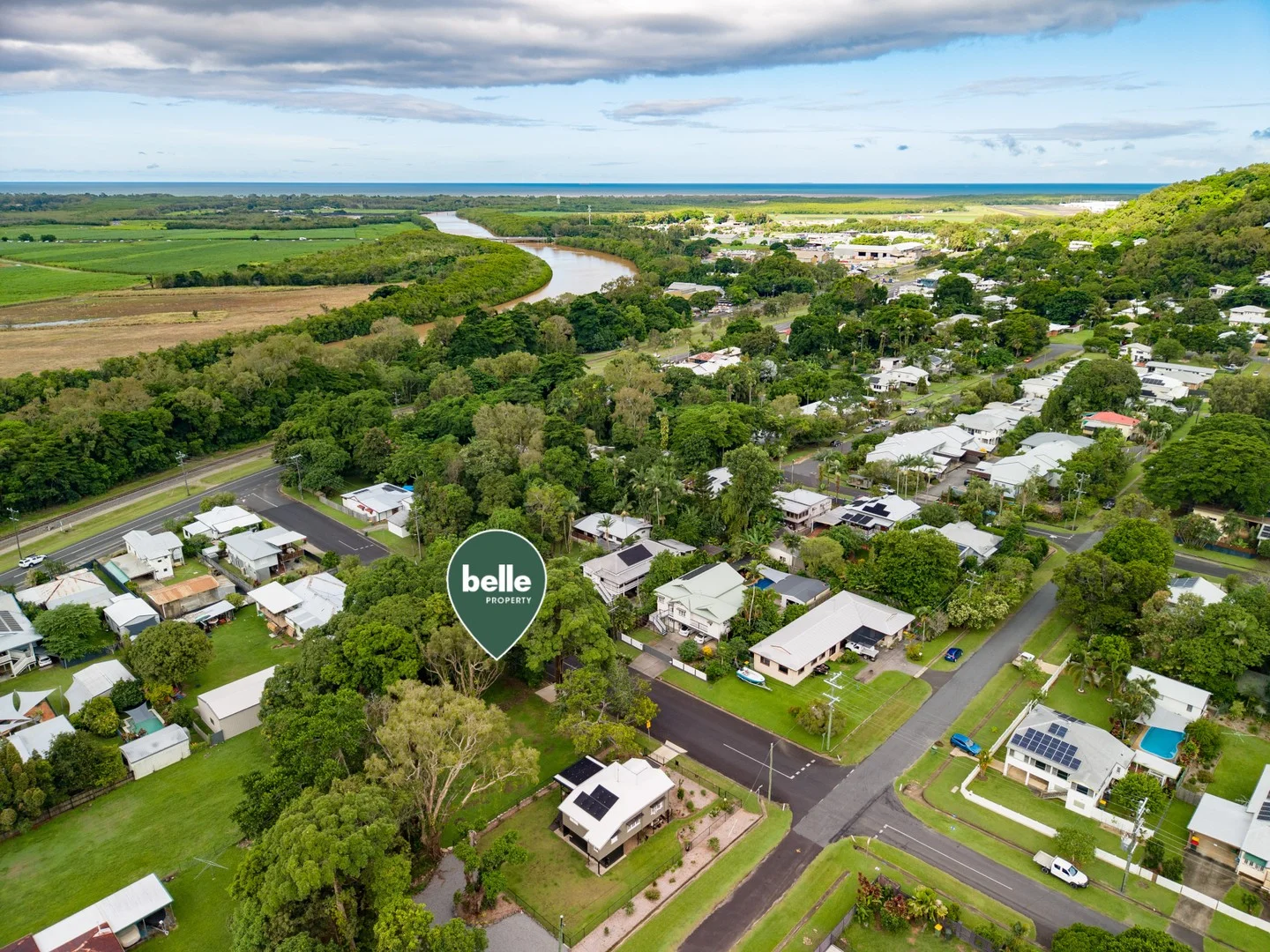 12 Mason Street, Stratford QLD 4870