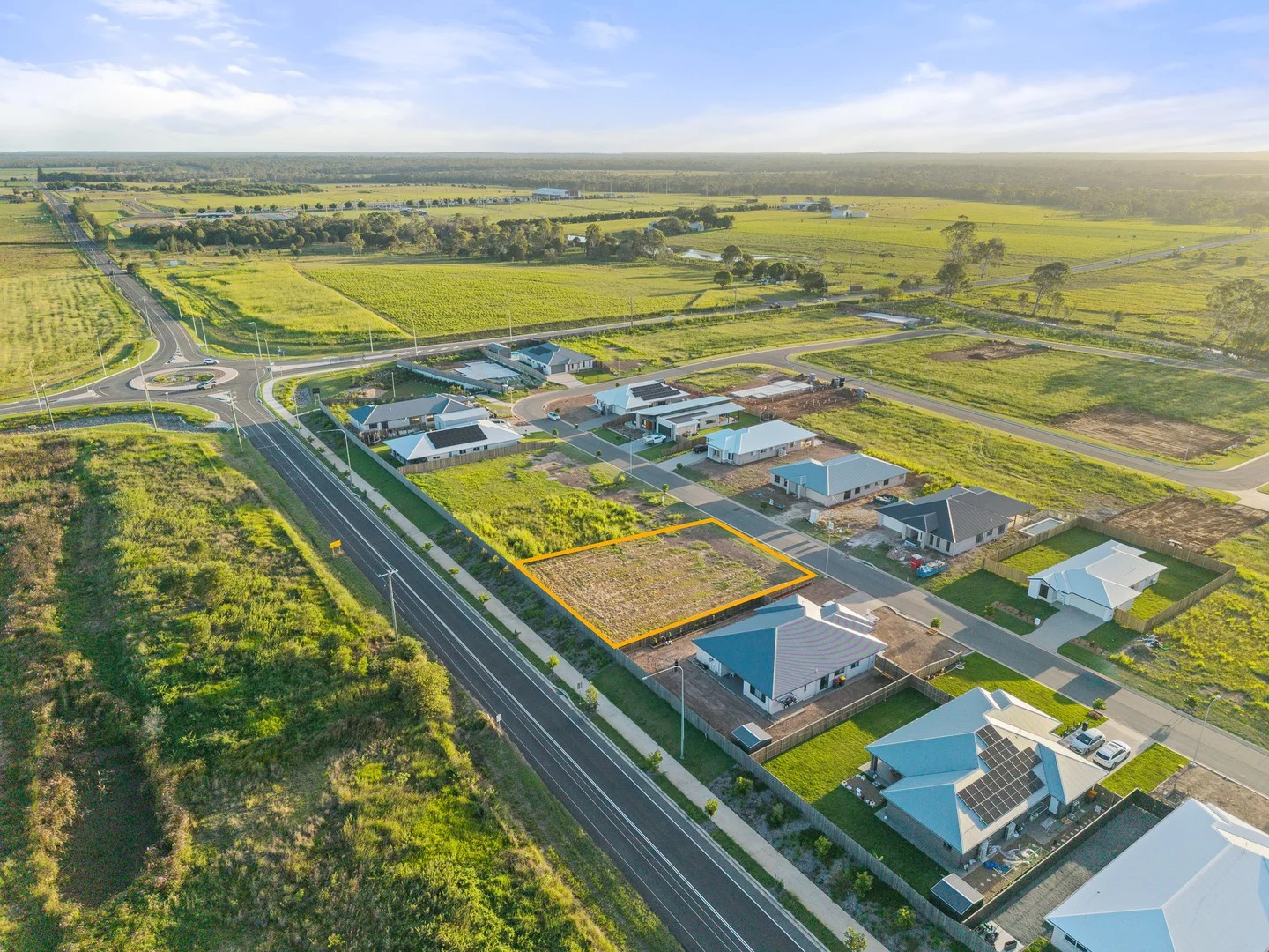 18 Hovea Circuit, Nikenbah QLD 4655