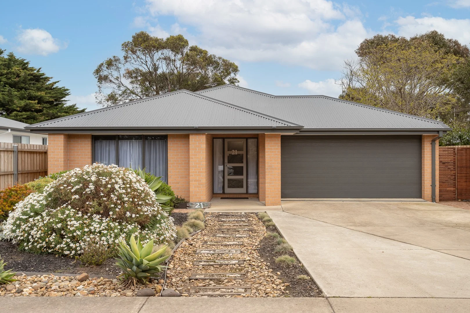 21 Phillip Island Road, Sunderland Bay VIC 3922