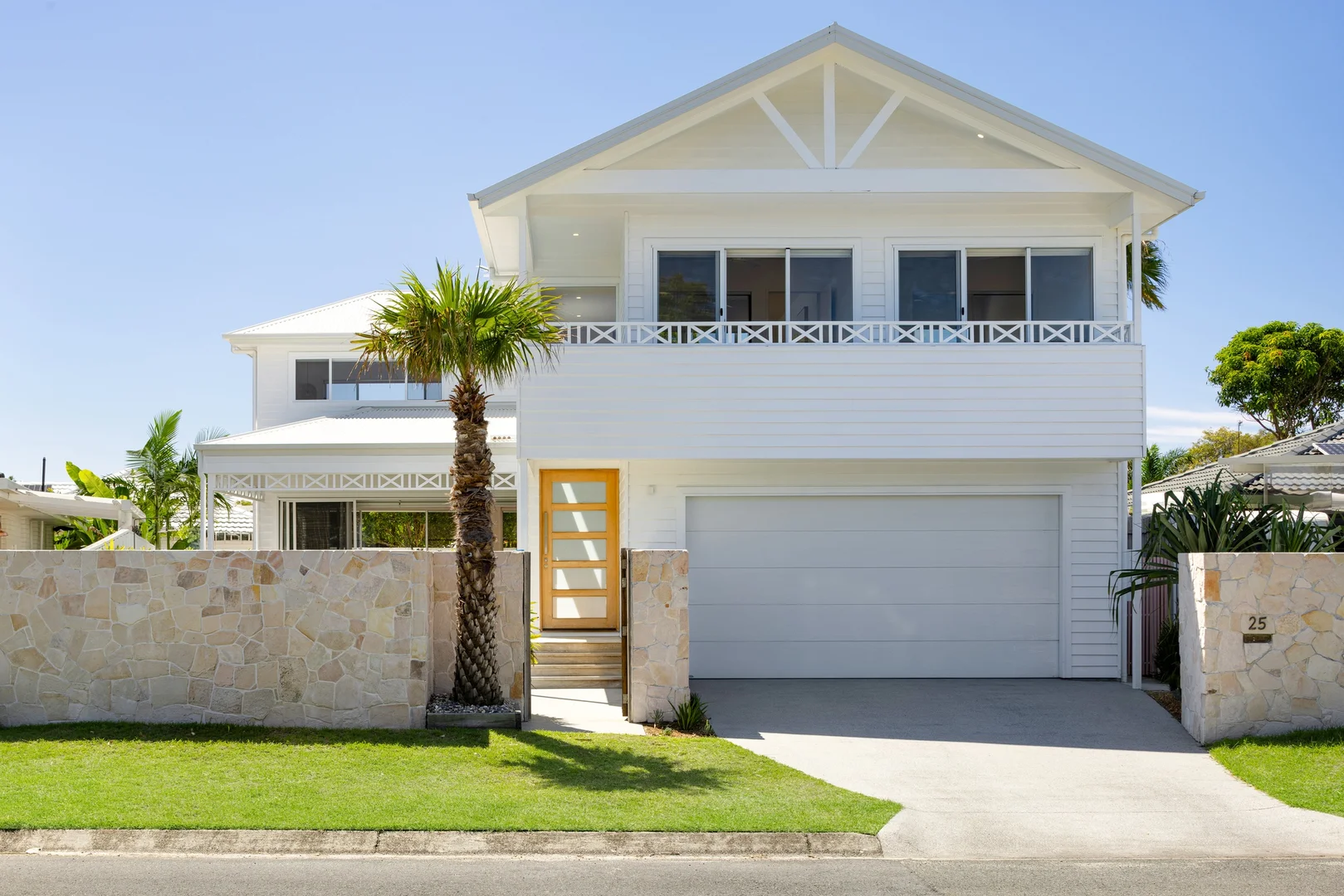 25 Peter Parade, Mermaid Waters QLD 4218