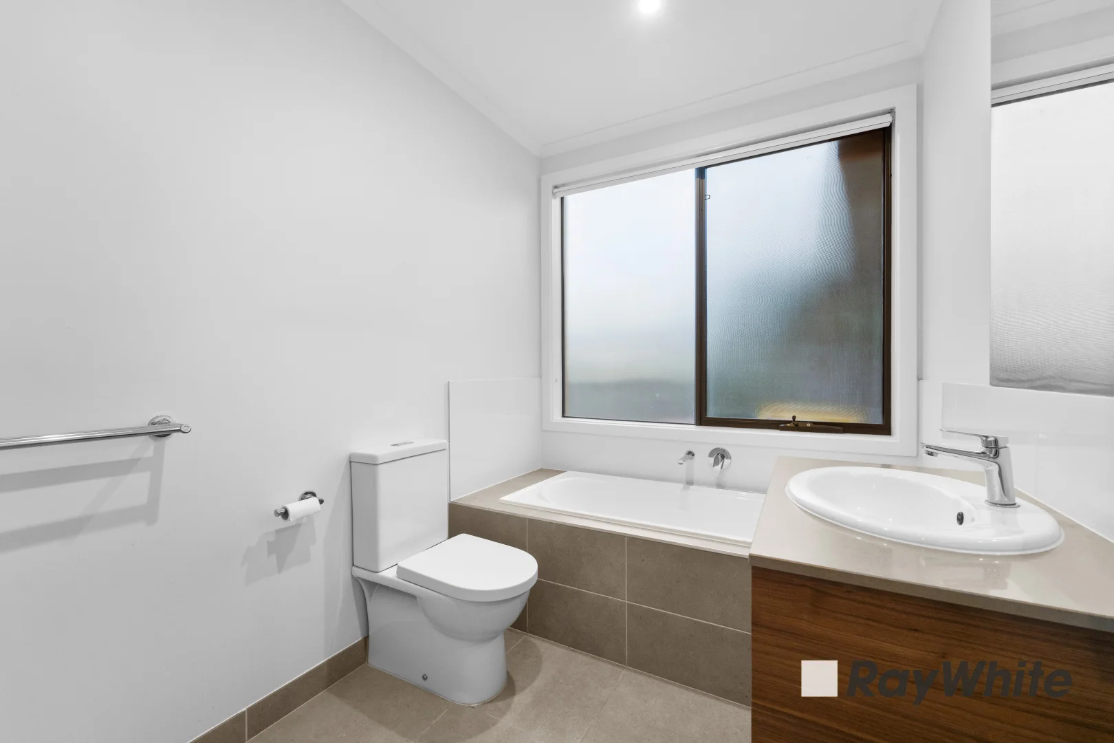 Additional image 11 of 2/82 Prospect Hill Road, Narre Warren VIC 3805