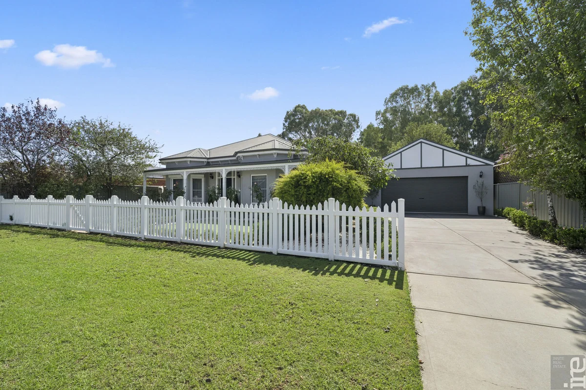 42 Cambridge Drive, Wangaratta VIC 3677