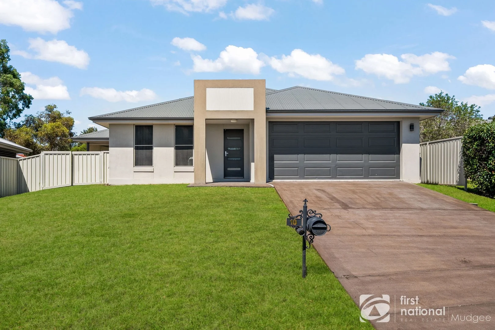 10 Hennessy Place, Mudgee NSW 2850