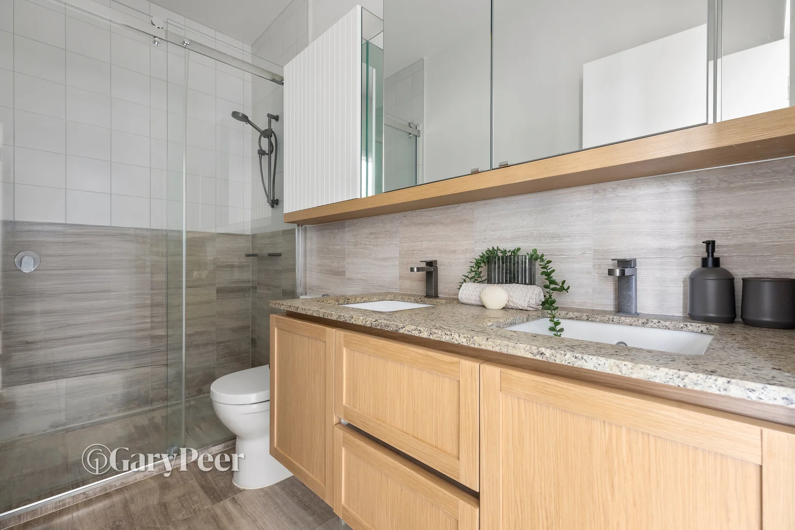 Additional image 7 of 64A Kambrook Road, Caulfield North VIC 3161