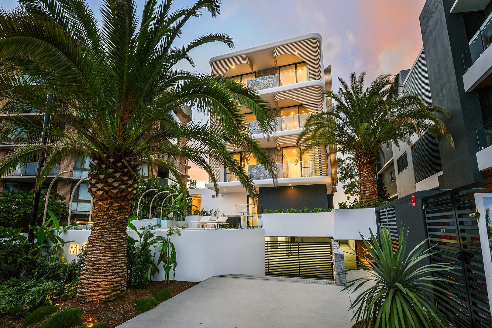 2/4 Paradise Parade, Paradise Point QLD 4216