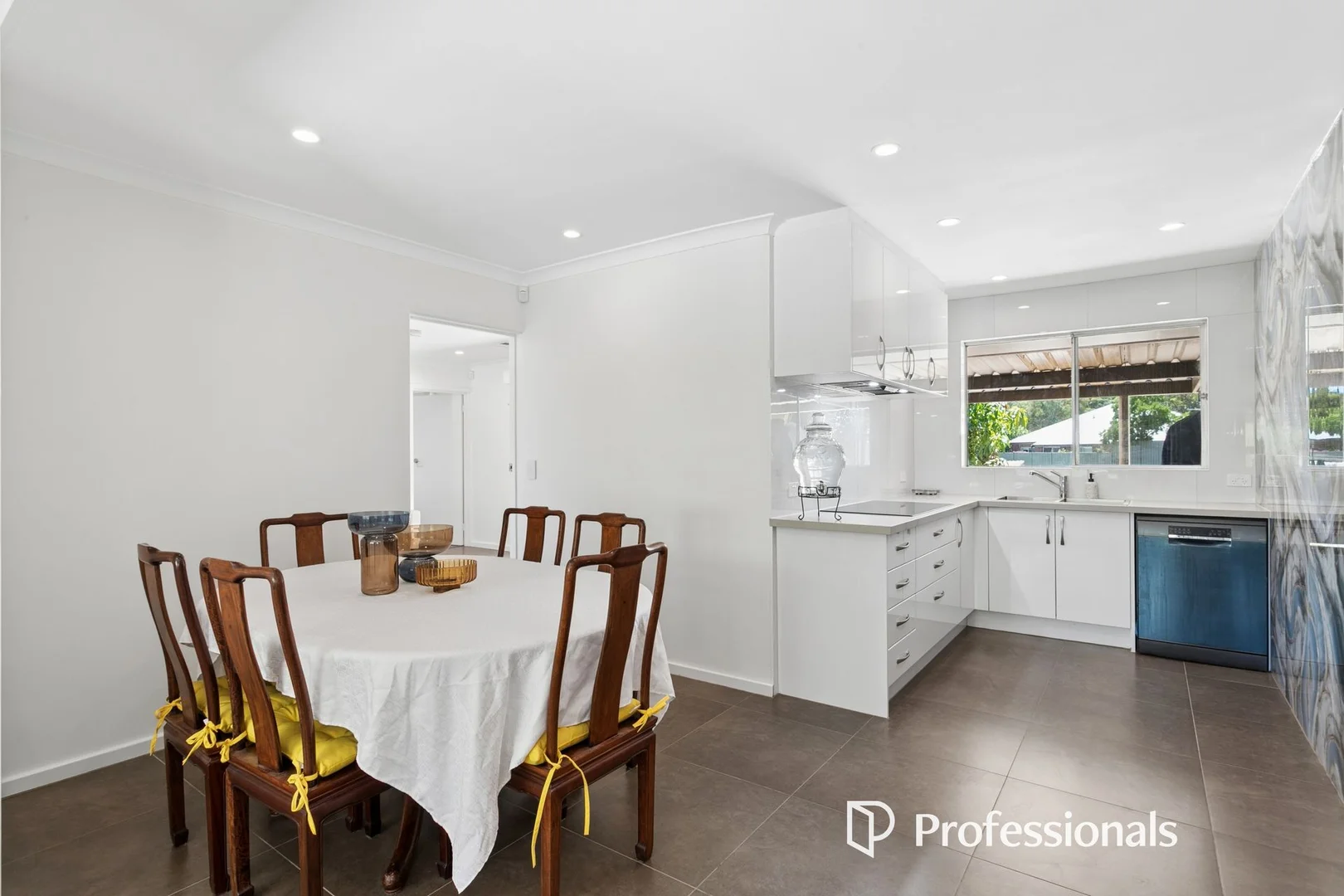 Additional image 5 of 32 Lyndhurst Road, Kalamunda WA 6076