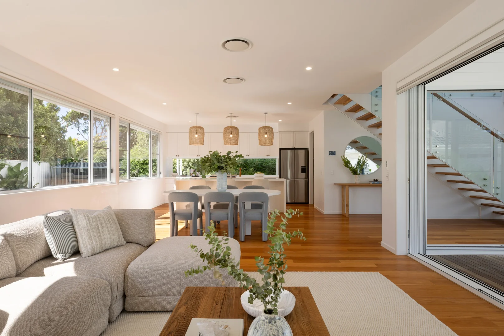 25 Peter Parade, Mermaid Waters QLD 4218 photo 5