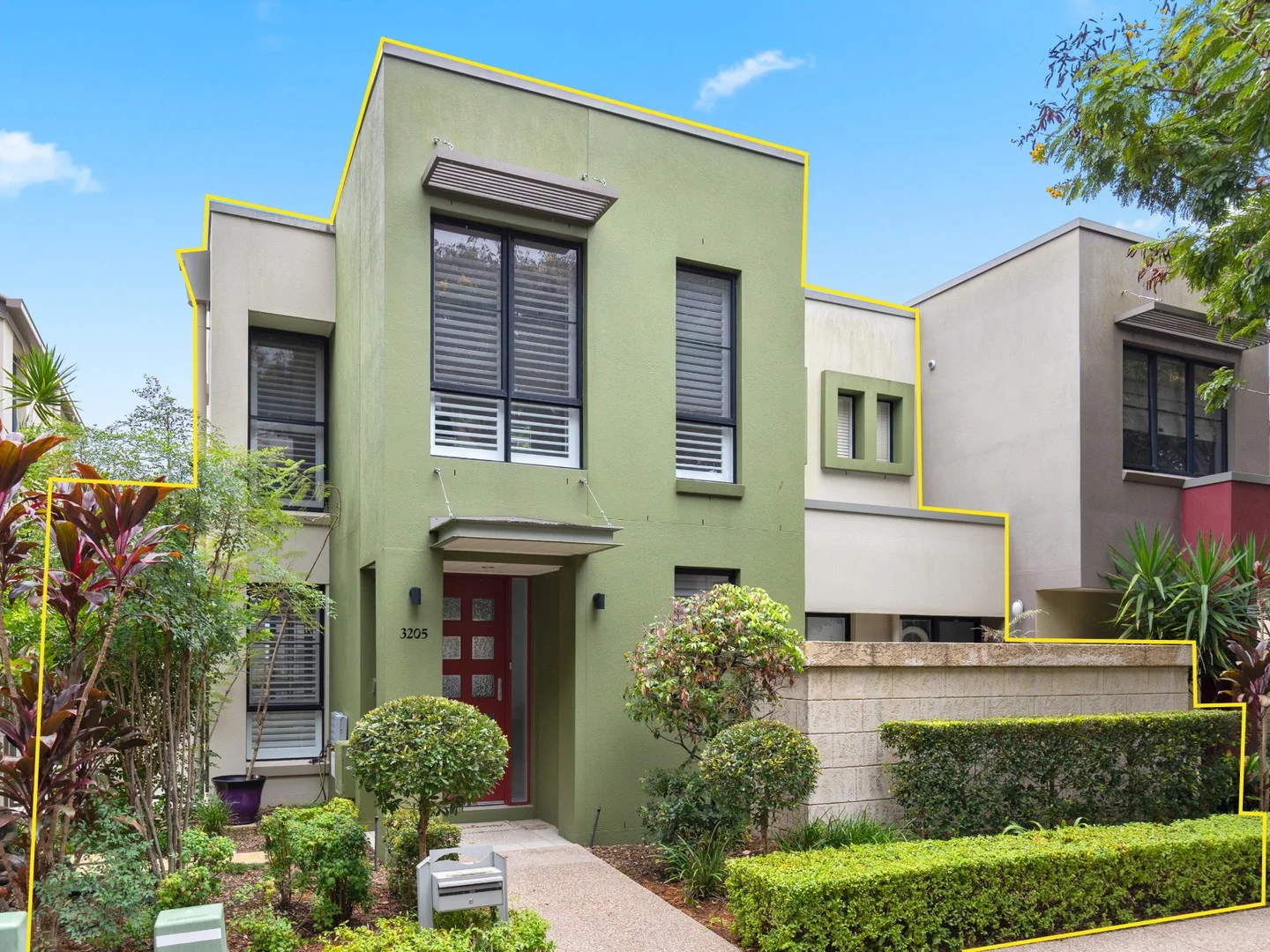 3205 Central Place, Carrara QLD 4211