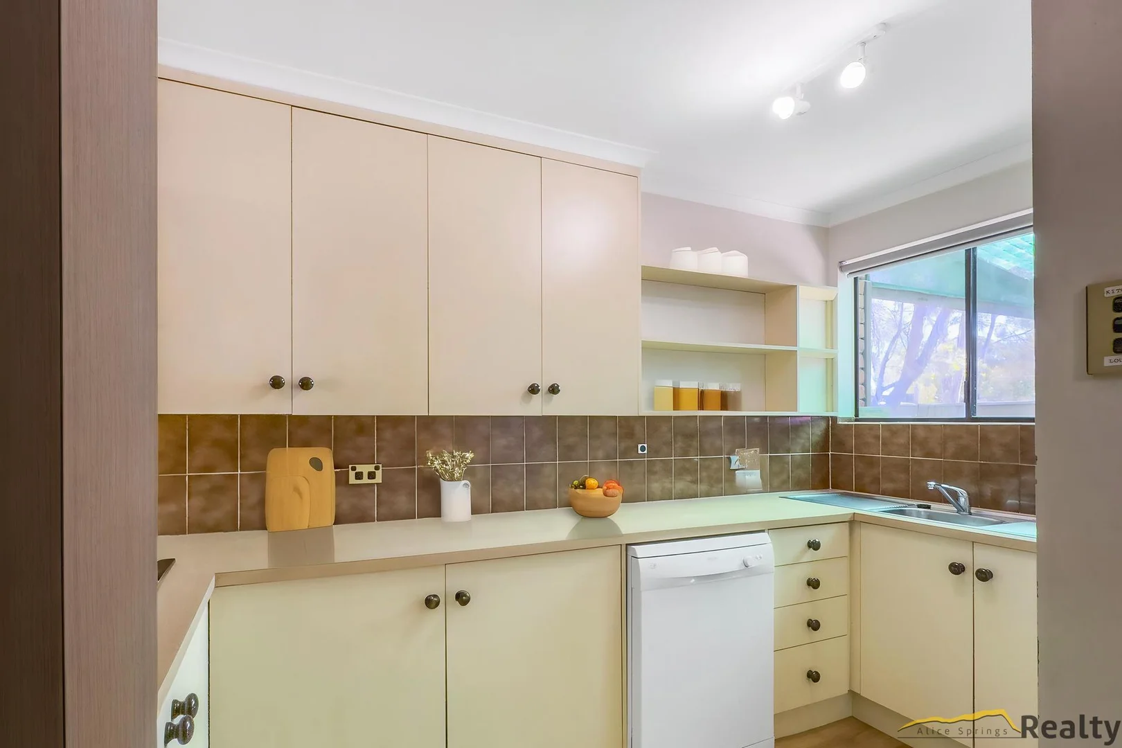 10/2 Cycad Place, Sadadeen NT 0870 photo 4