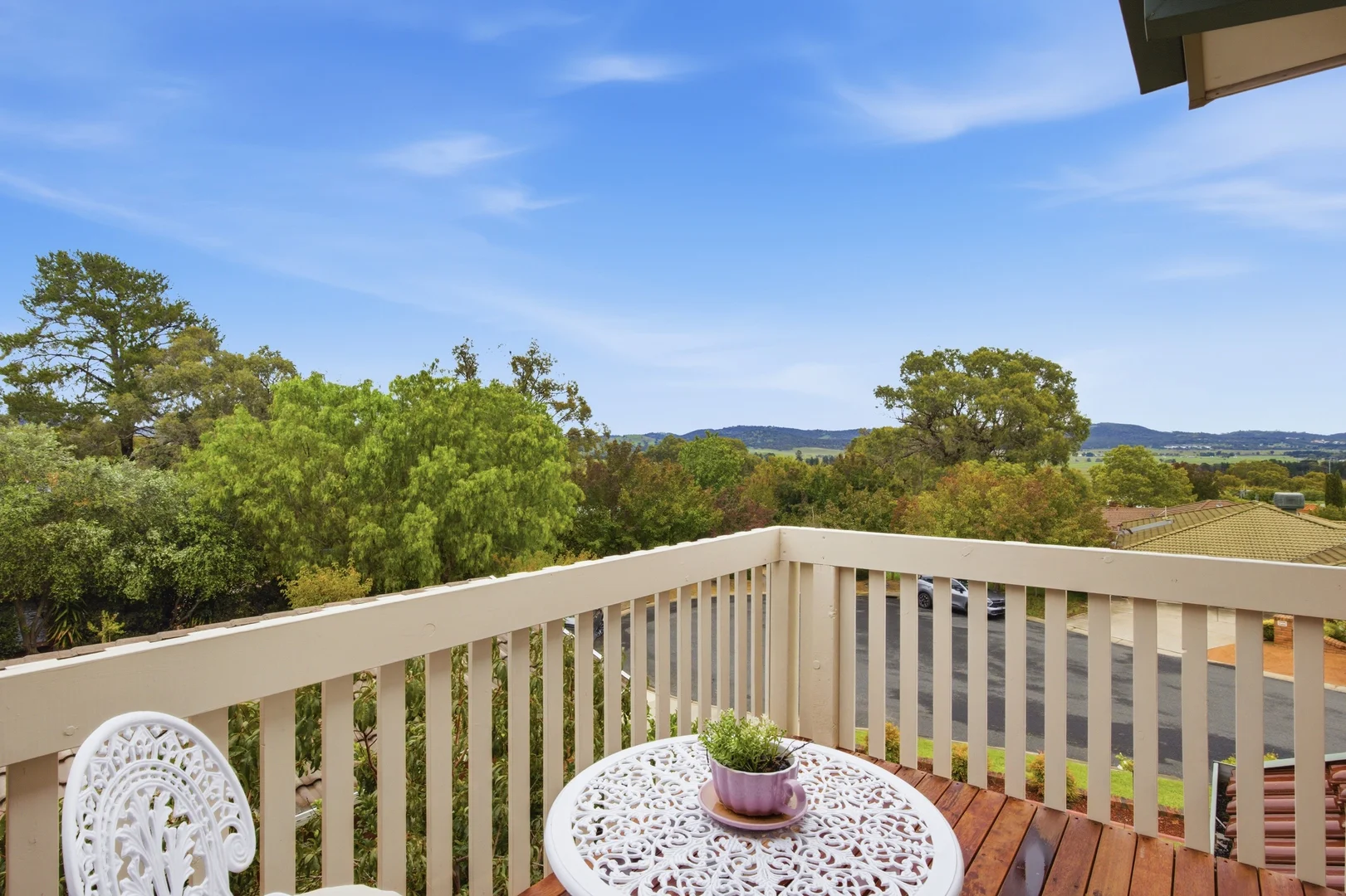 14 Nugent Close, Jerrabomberra NSW 2619 photo 3