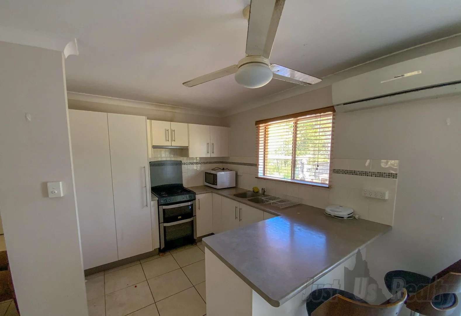 79 Avondale Road, Avondale QLD 4670 photo 5