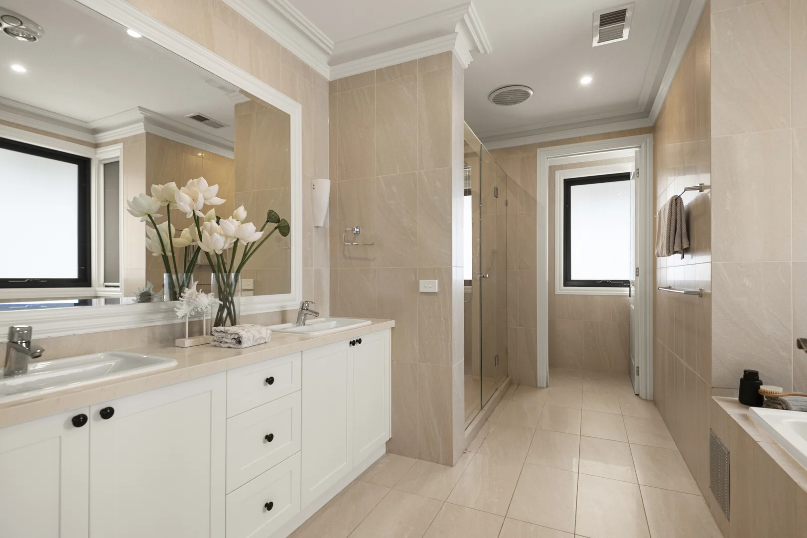 Additional image 10 of 21A Rangeview Grove, Balwyn North VIC 3104