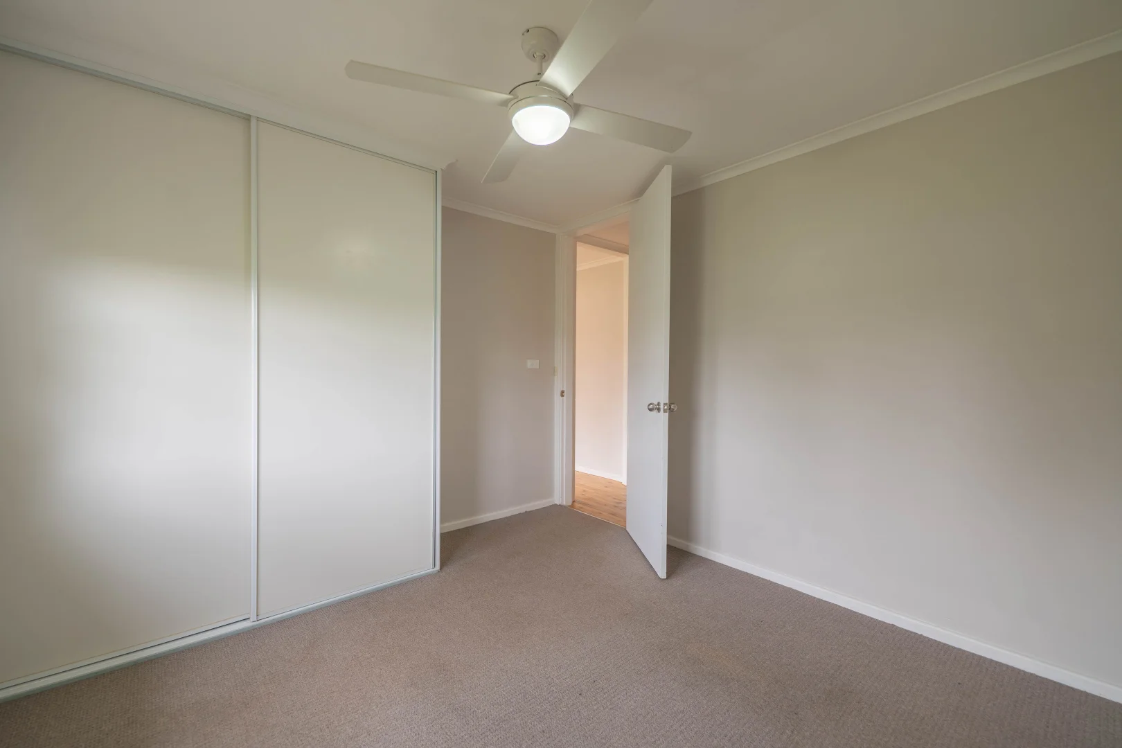 34 Cedar Crescent, Forbes NSW 2871 photo 5