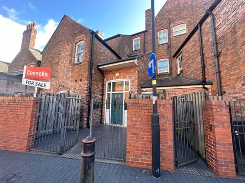 London Place, Wolverhampton WV3