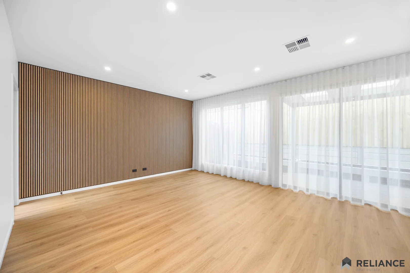 Additional image 2 of 33 Mullins Way, Sunbury VIC 3429