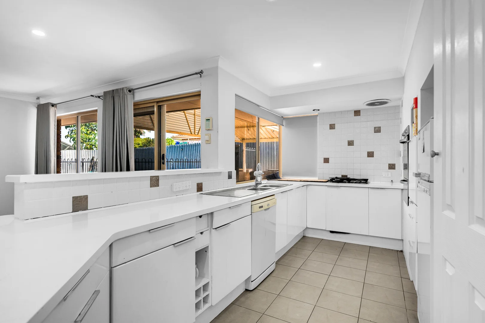 Additional image 3 of 12 Sovereign Drive, Thornlie WA 6108