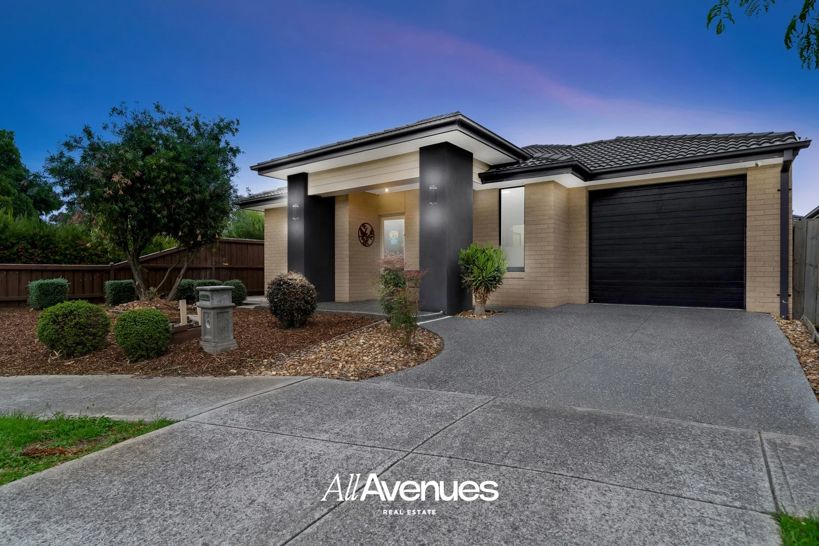 7 Reina Court, Clyde North VIC 3978