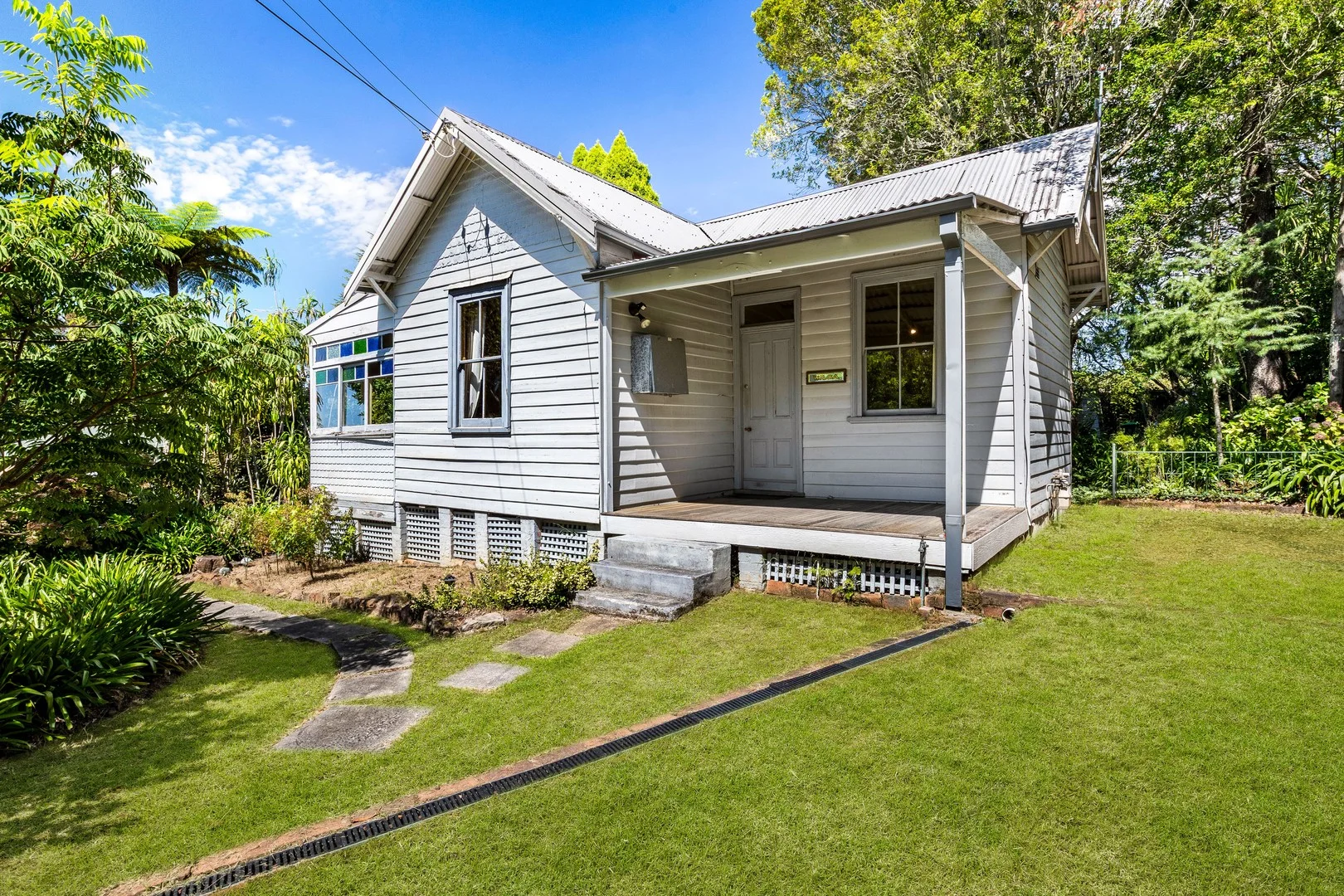 44 Armstrong Street, Wentworth Falls NSW 2782