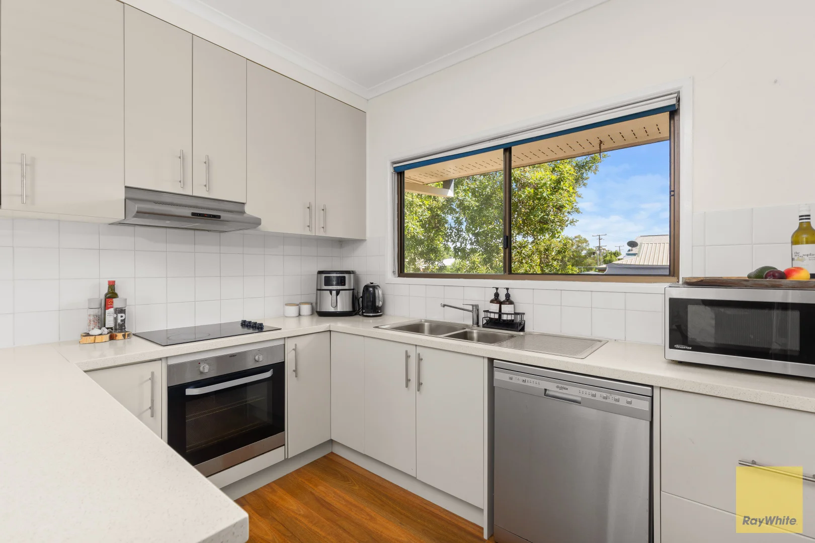 1 Gene Street, Emerald QLD 4720 photo 5