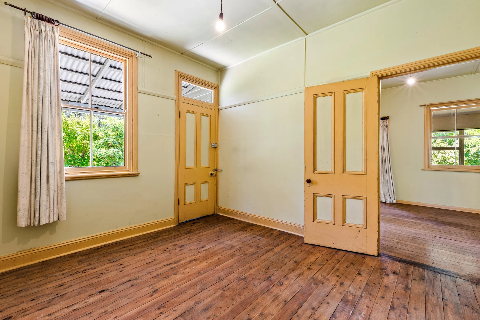 Additional image 5 of 44 Armstrong Street, Wentworth Falls NSW 2782