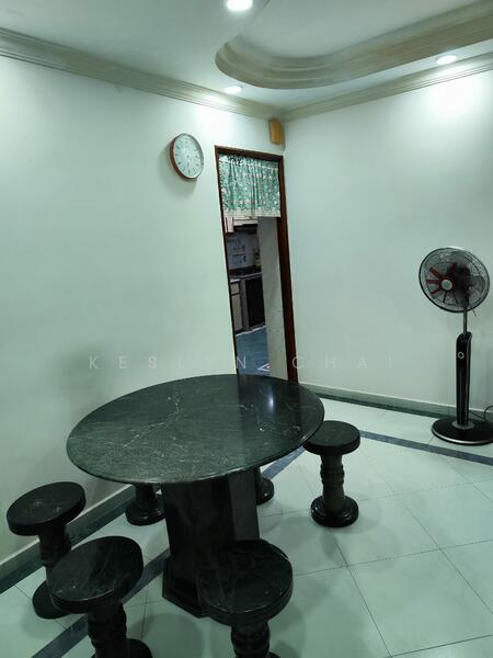 953 Hougang Avenue 9 photo 4
