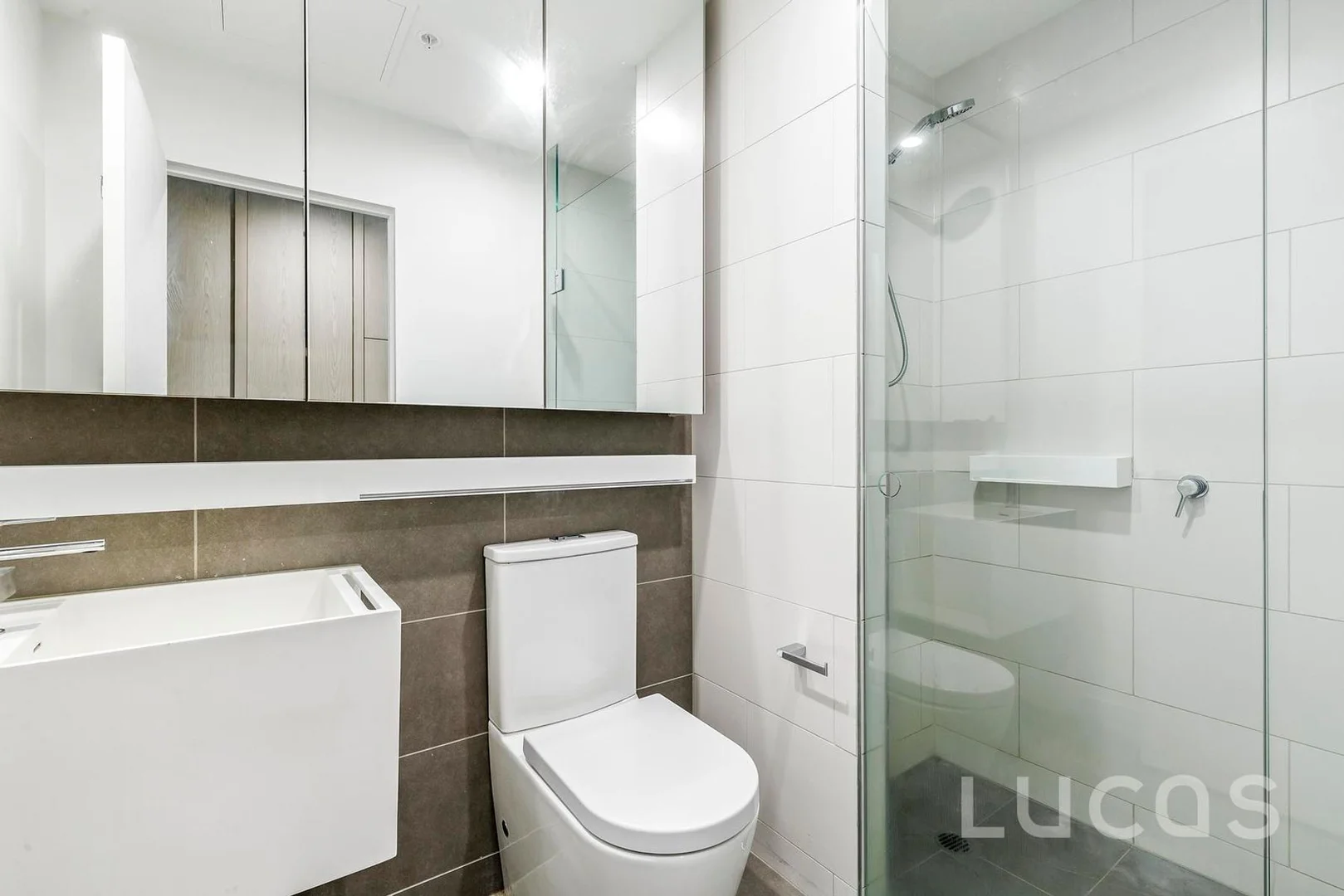 Additional image 5 of 2011/8 Pearl River Road, Docklands VIC 3008