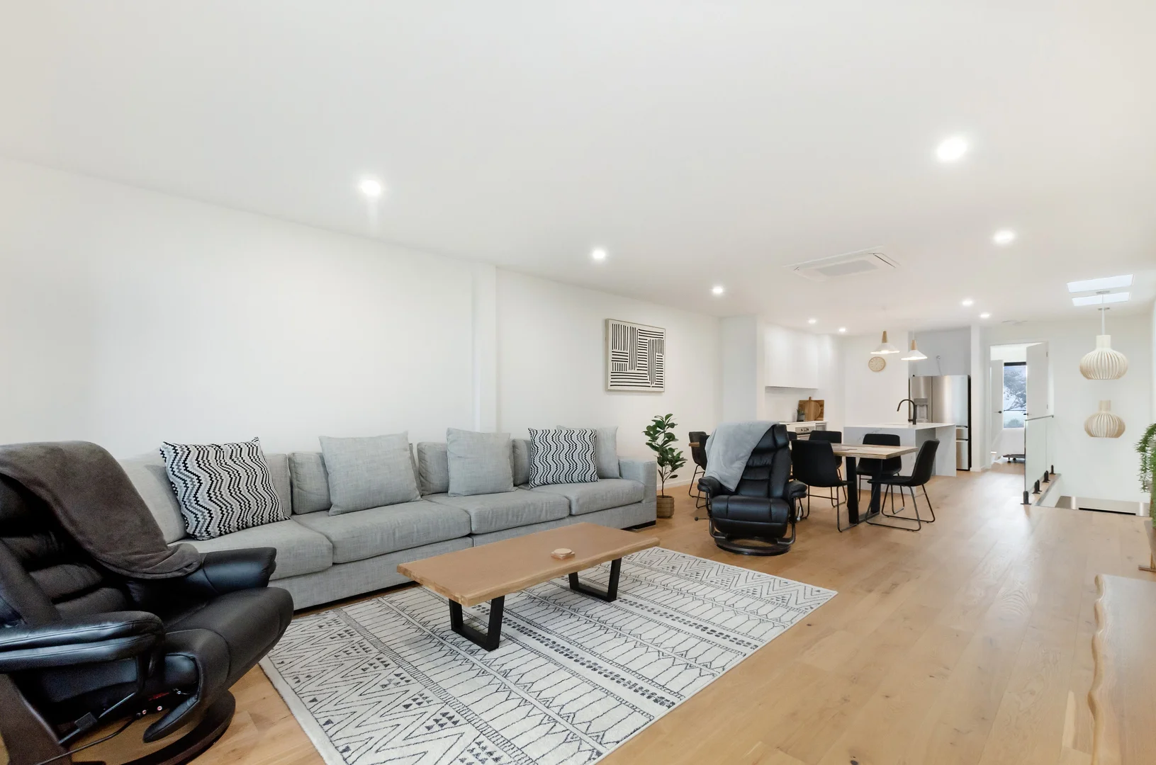 3/347 Hanlon Parade, Portland VIC 3305 photo 3