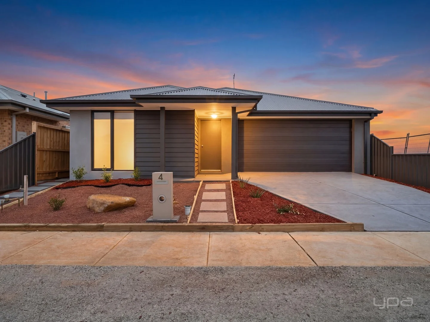 4 Kirner Road, Melton South VIC 3338