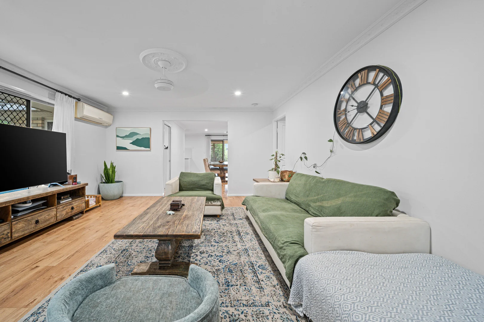 18 Cowan Crescent, Emerald QLD 4720 photo 4