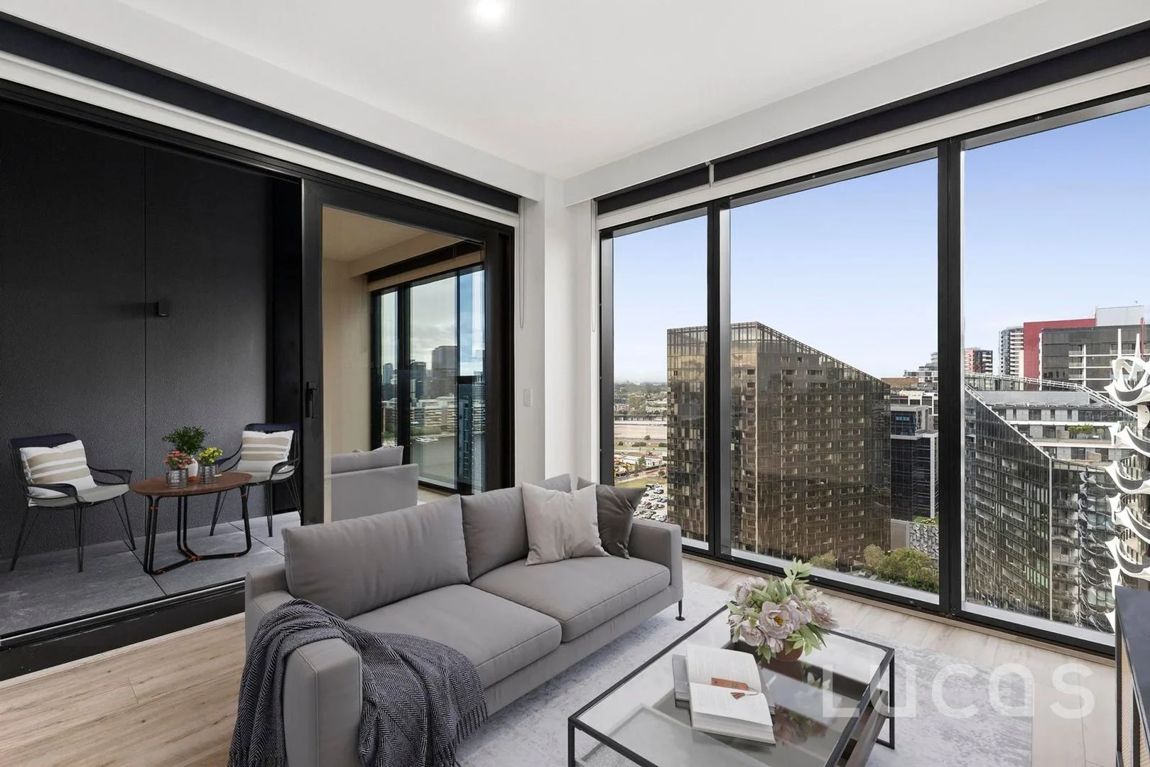 2011/8 Pearl River Road, Docklands VIC 3008