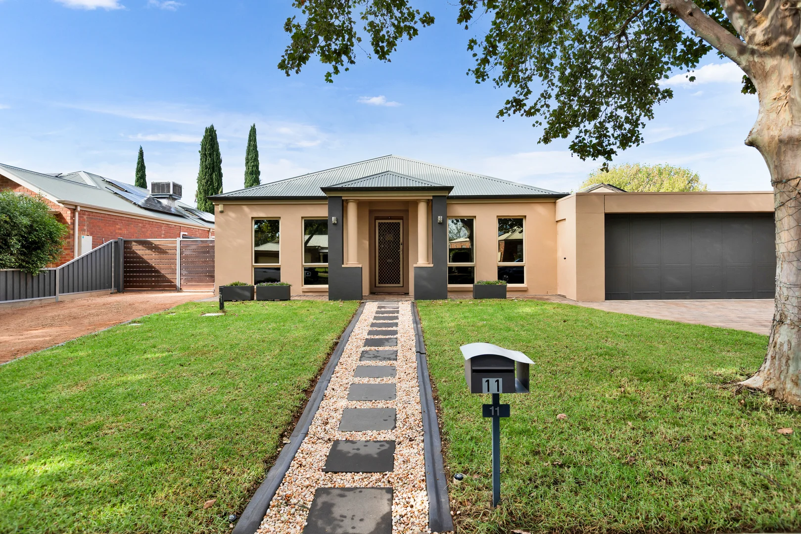 11 Plane Tree Drive, Mildura VIC 3500 photo 2
