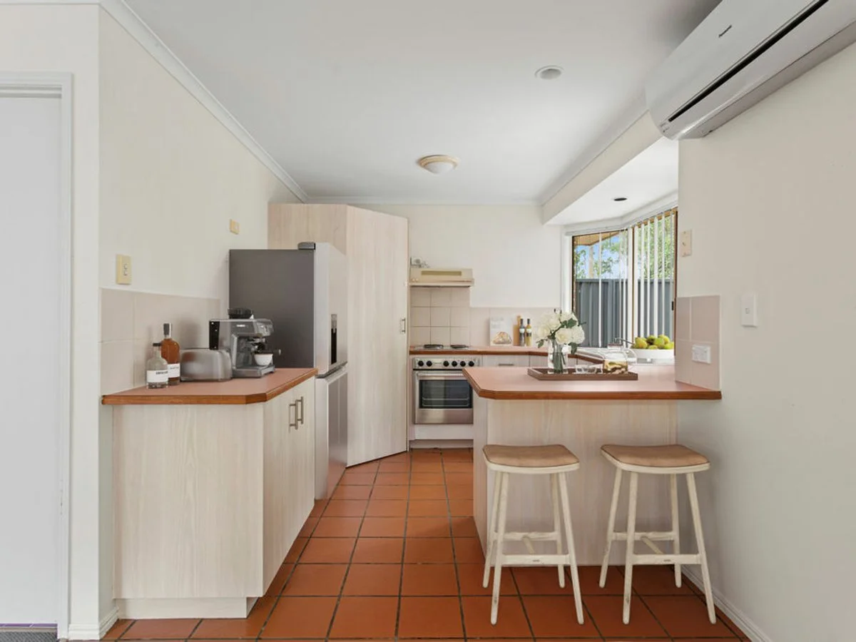 19 Amara Crescent, Forest Lake QLD 4078 photo 5