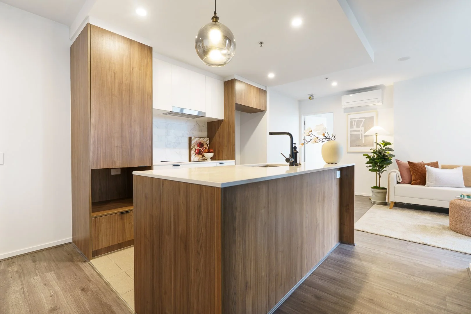 521/15 Bowes, Phillip ACT 2606