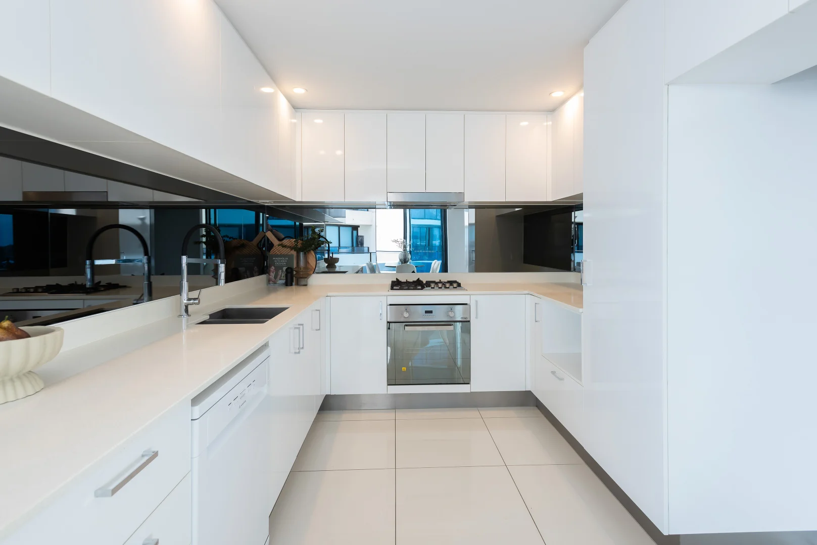 Additional image 5 of 2401/5 Harbourside Court, Biggera Waters QLD 4216