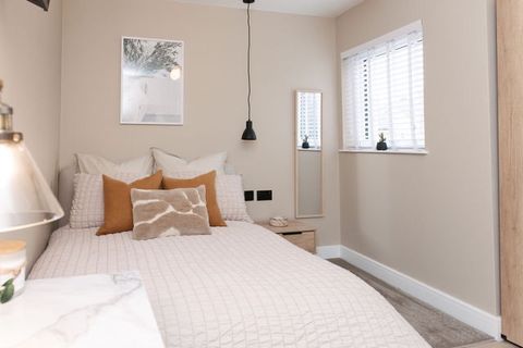Room 6, Stables Street DE22, Studio to rent
