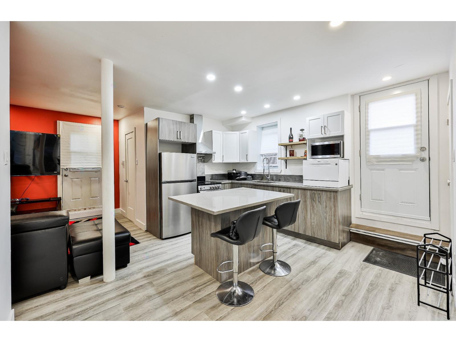 1048 Rue Notre-Dame