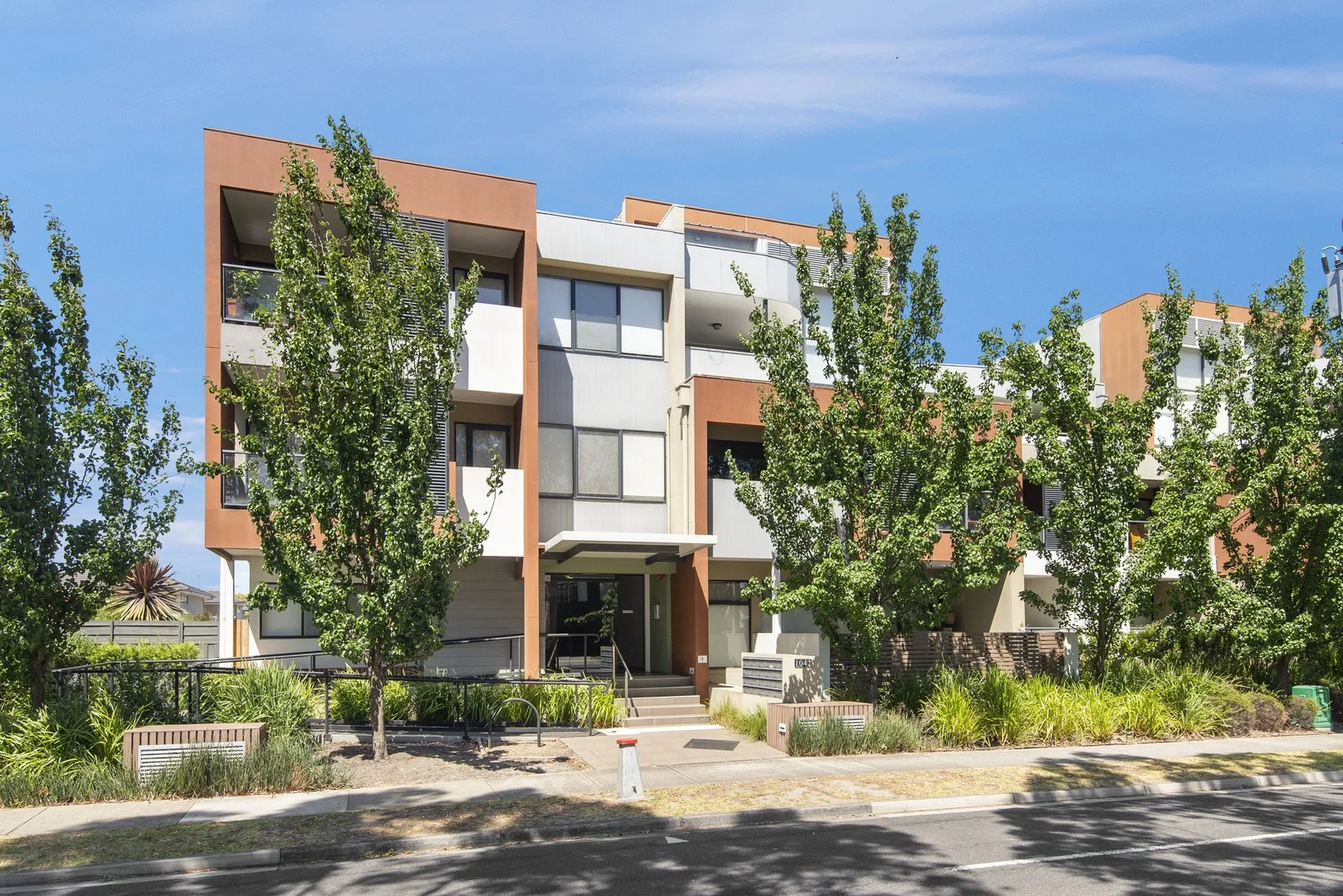 112/1042 Doncaster Road, Doncaster East VIC 3109