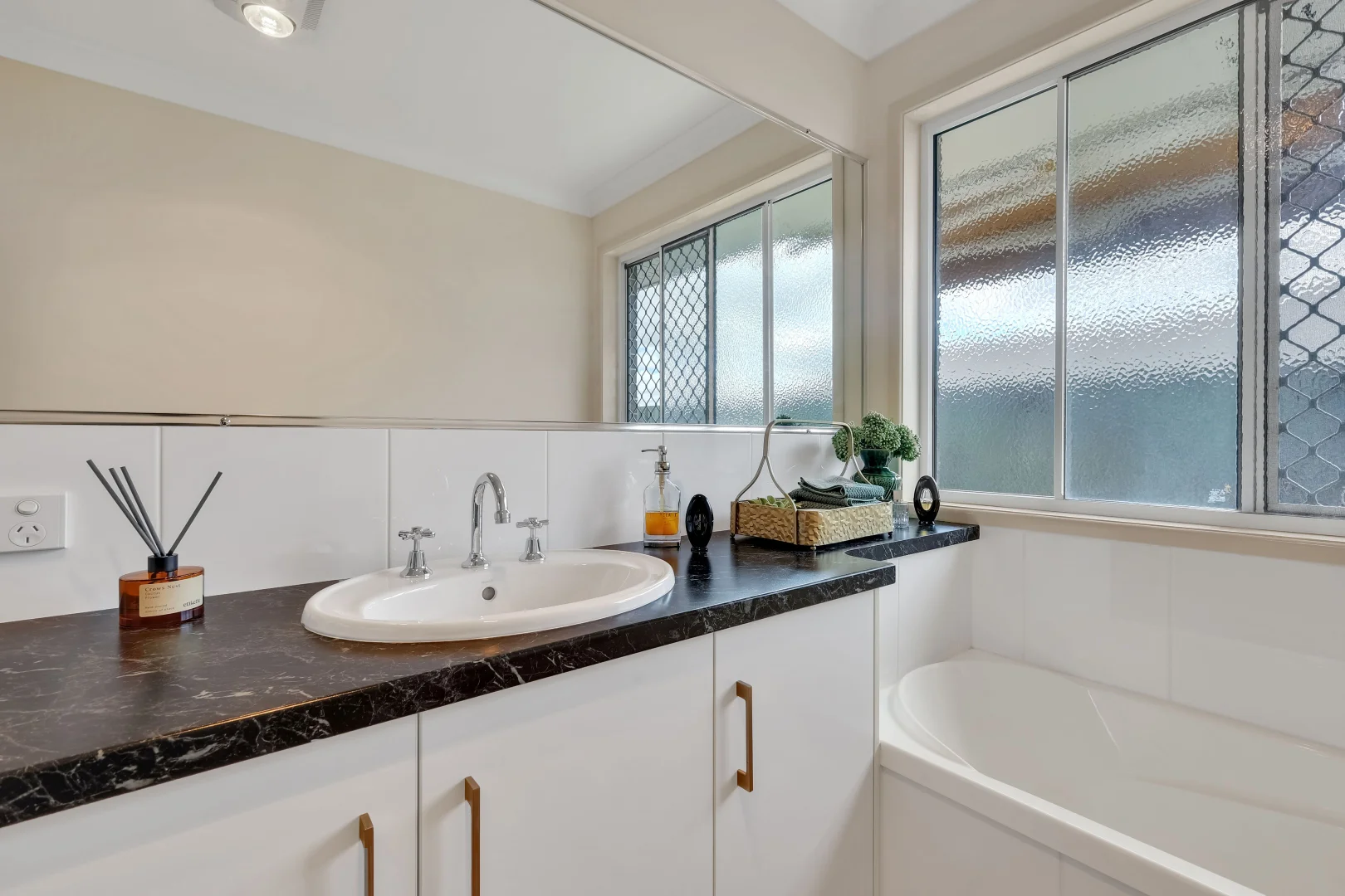 Additional image 13 of 4/194-196 Jellicoe Street, Newtown QLD 4350