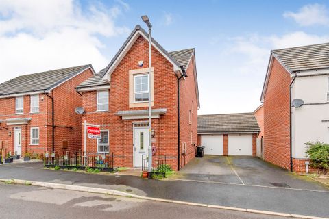 Thruxton Avenue, Fordhouses, Wolverhampton WV10